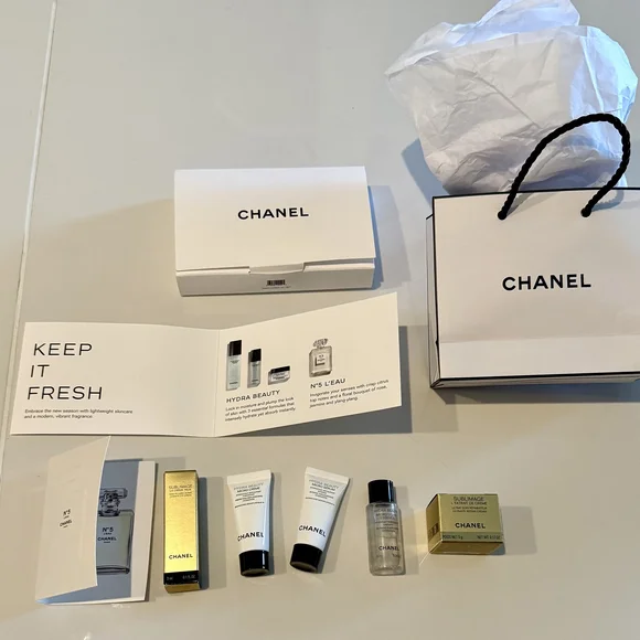 Chanel MINI SKINCARE SAMPLE Set!! - Picture 3 of 4